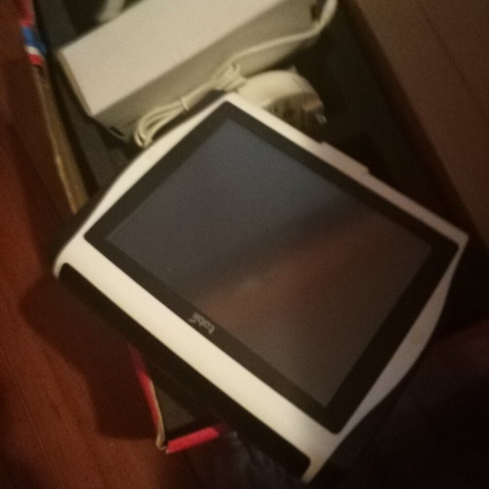 Tobii C8 Speech Communication Device and Battery Charger 4